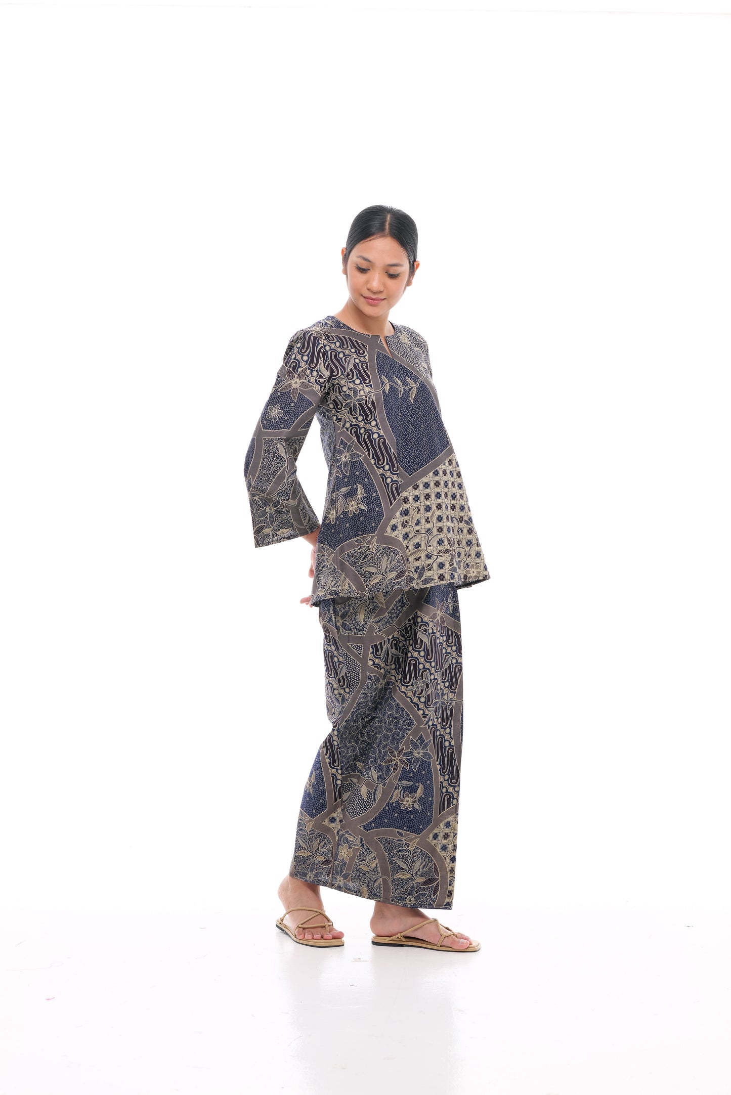 Junaida Top in Blue