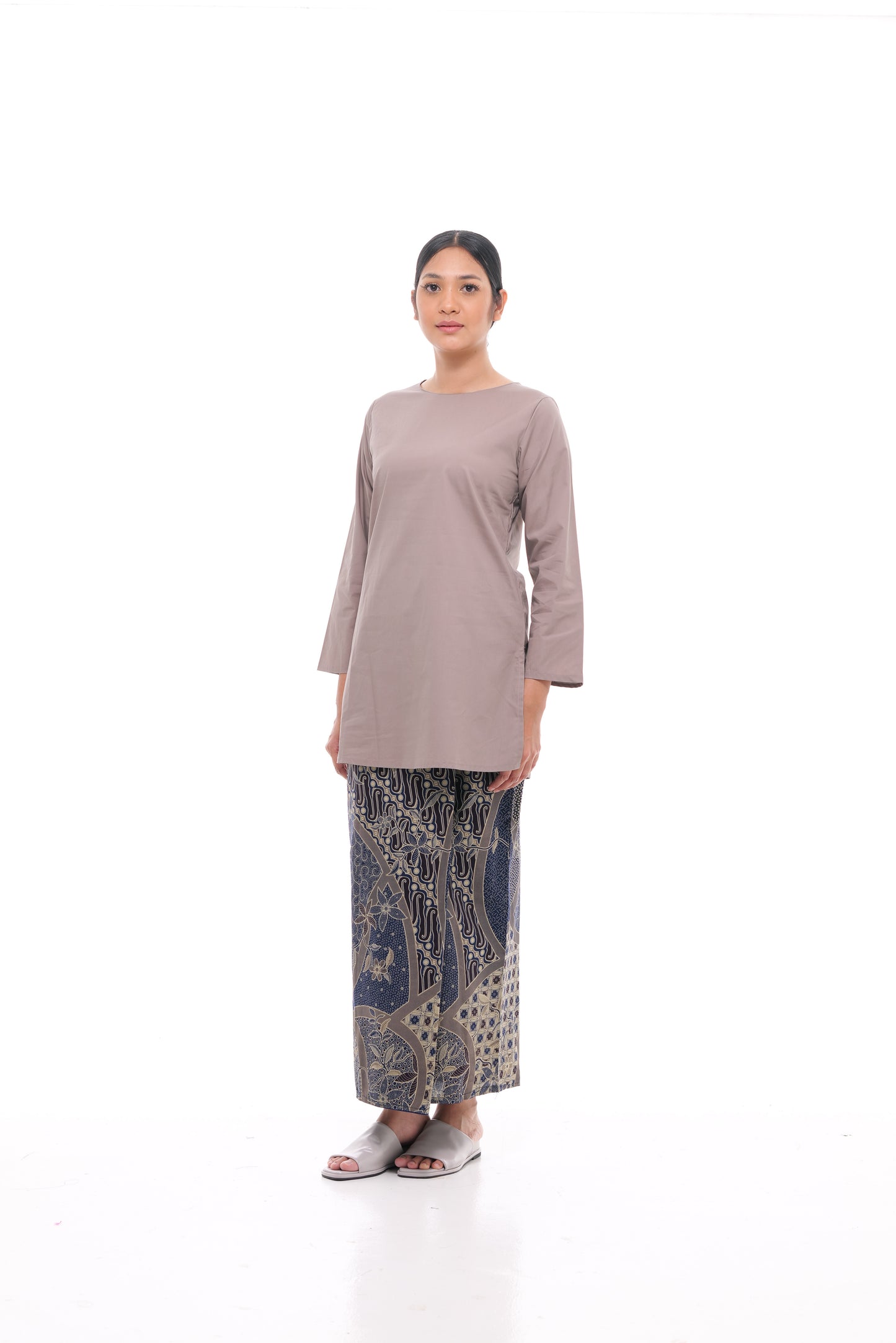 Nabilah Kurung in Earl Grey