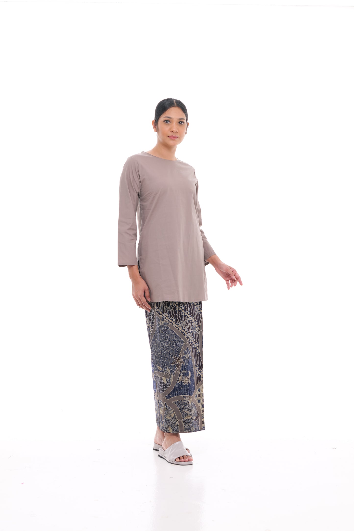 Nabilah Kurung in Earl Grey