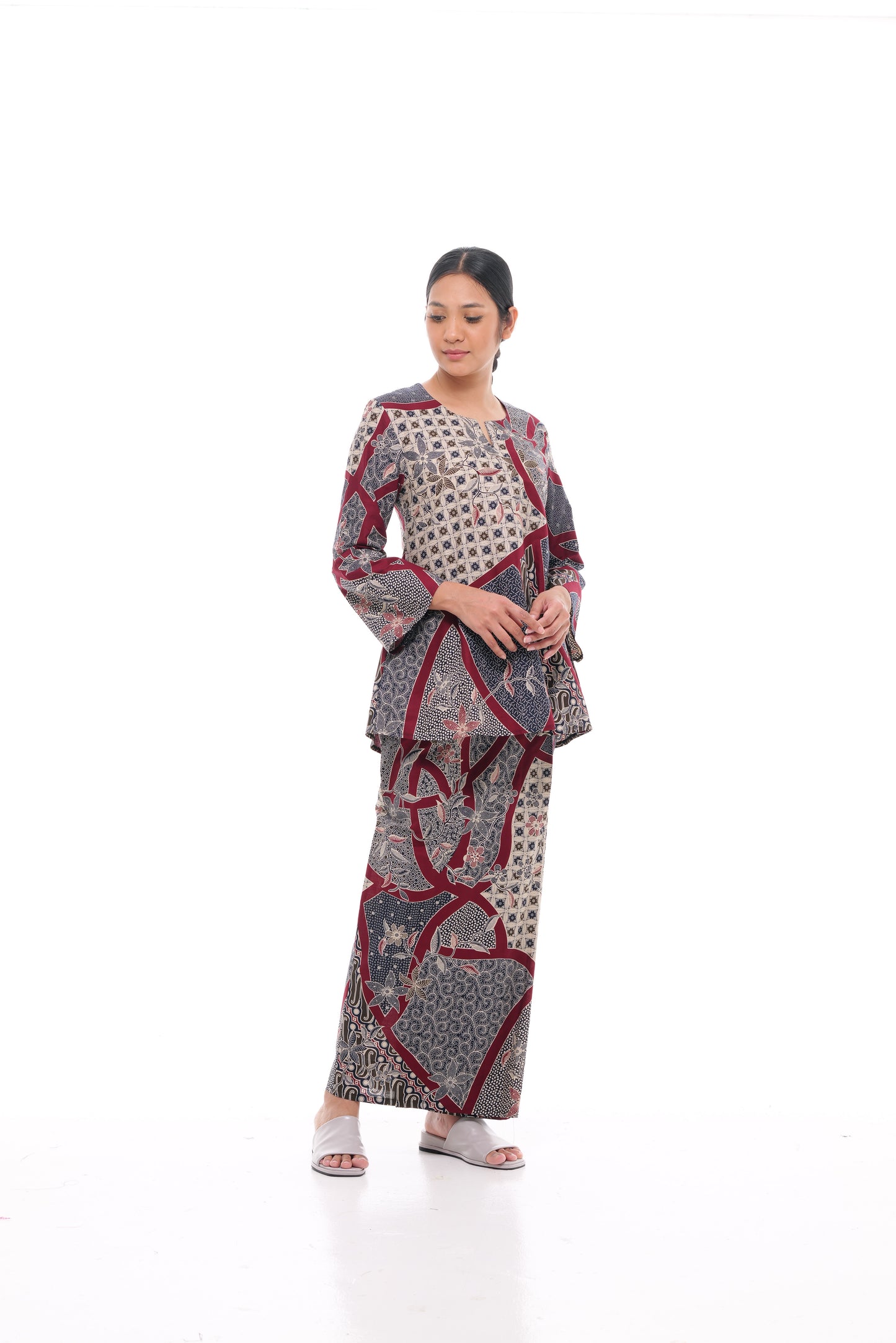 Junaida Top in Maroon