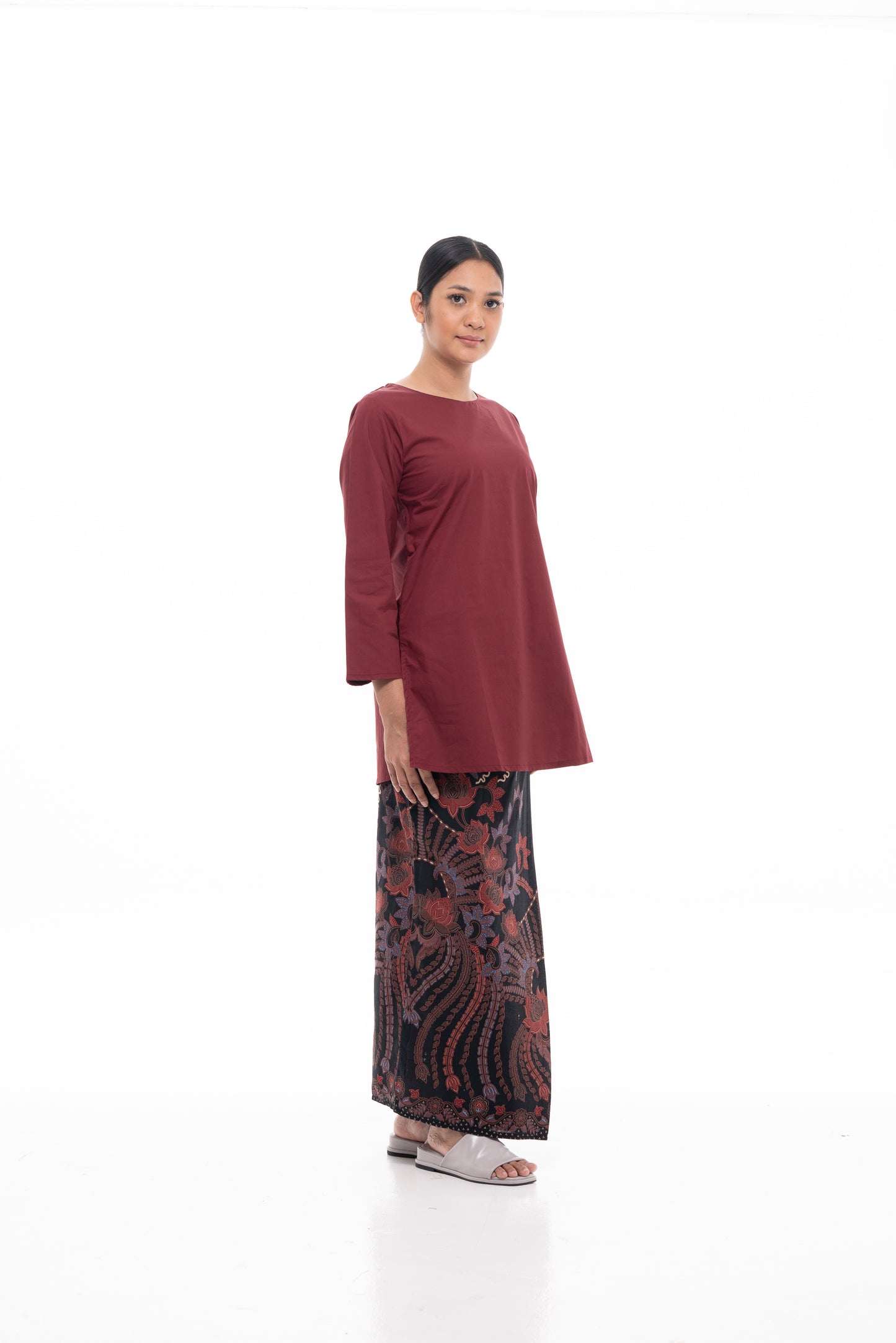 Nabilah Kurung in Maroon