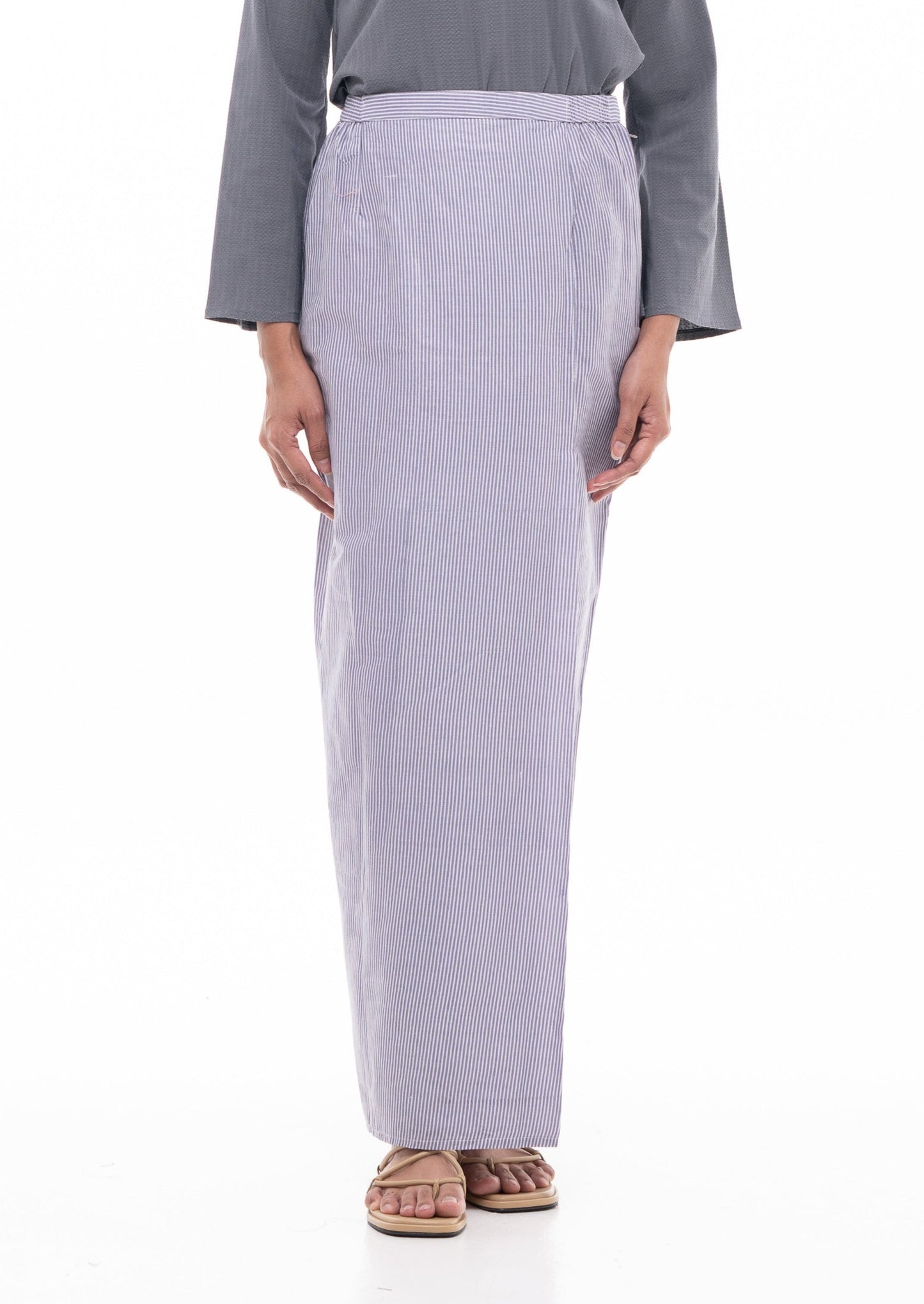 Janya Sarung in Grey