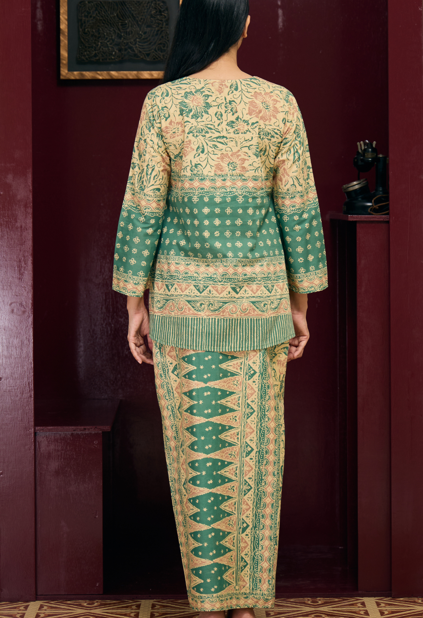 Divina in Green