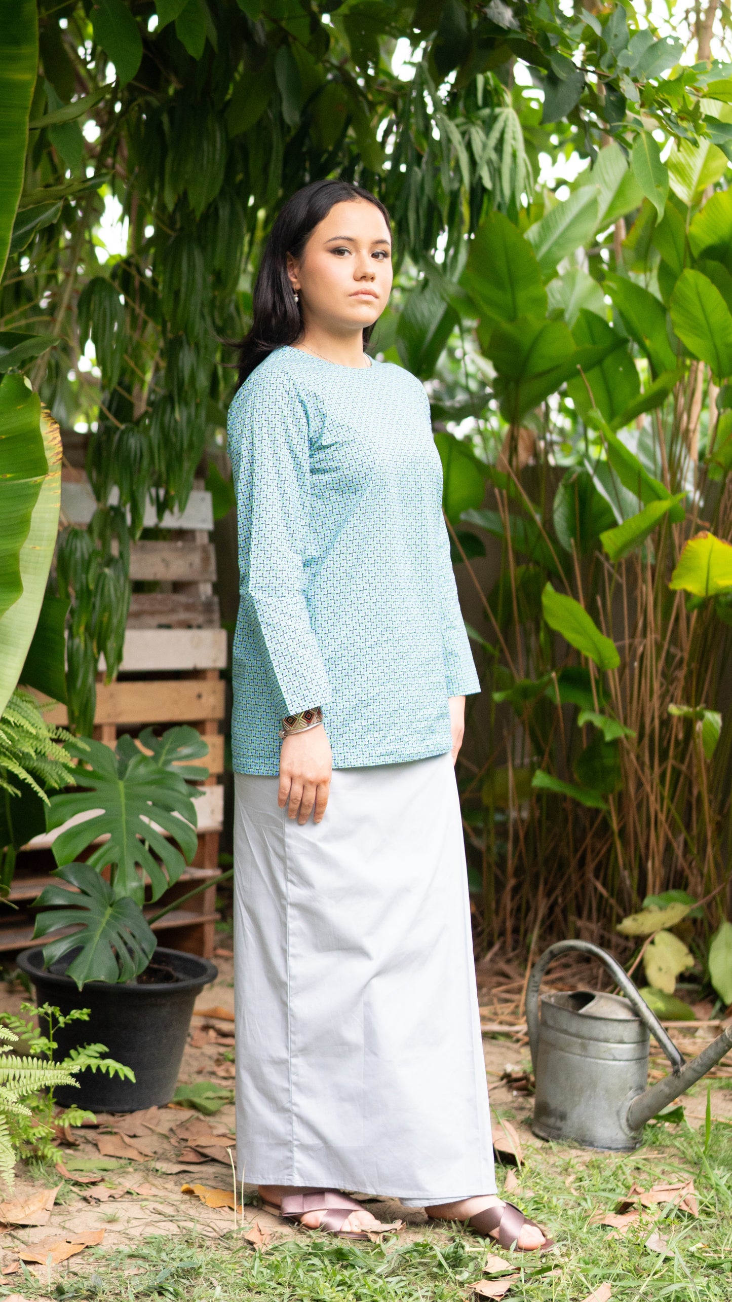 Juwita Top in Green and Blue