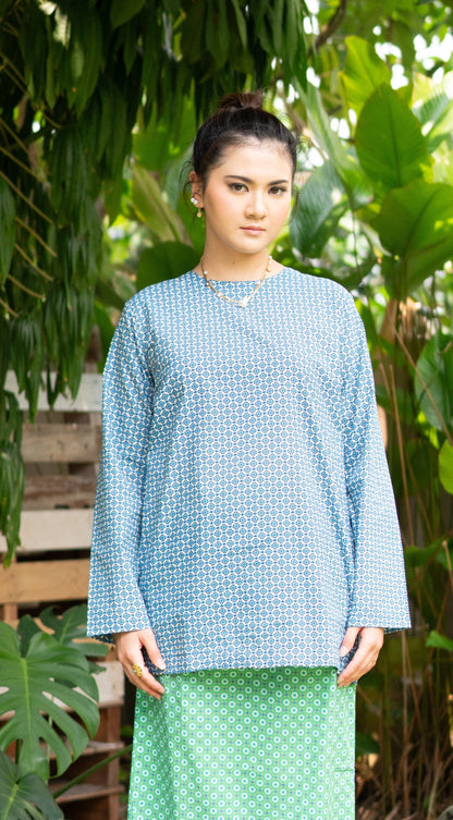 Jelita Top in Blue and White