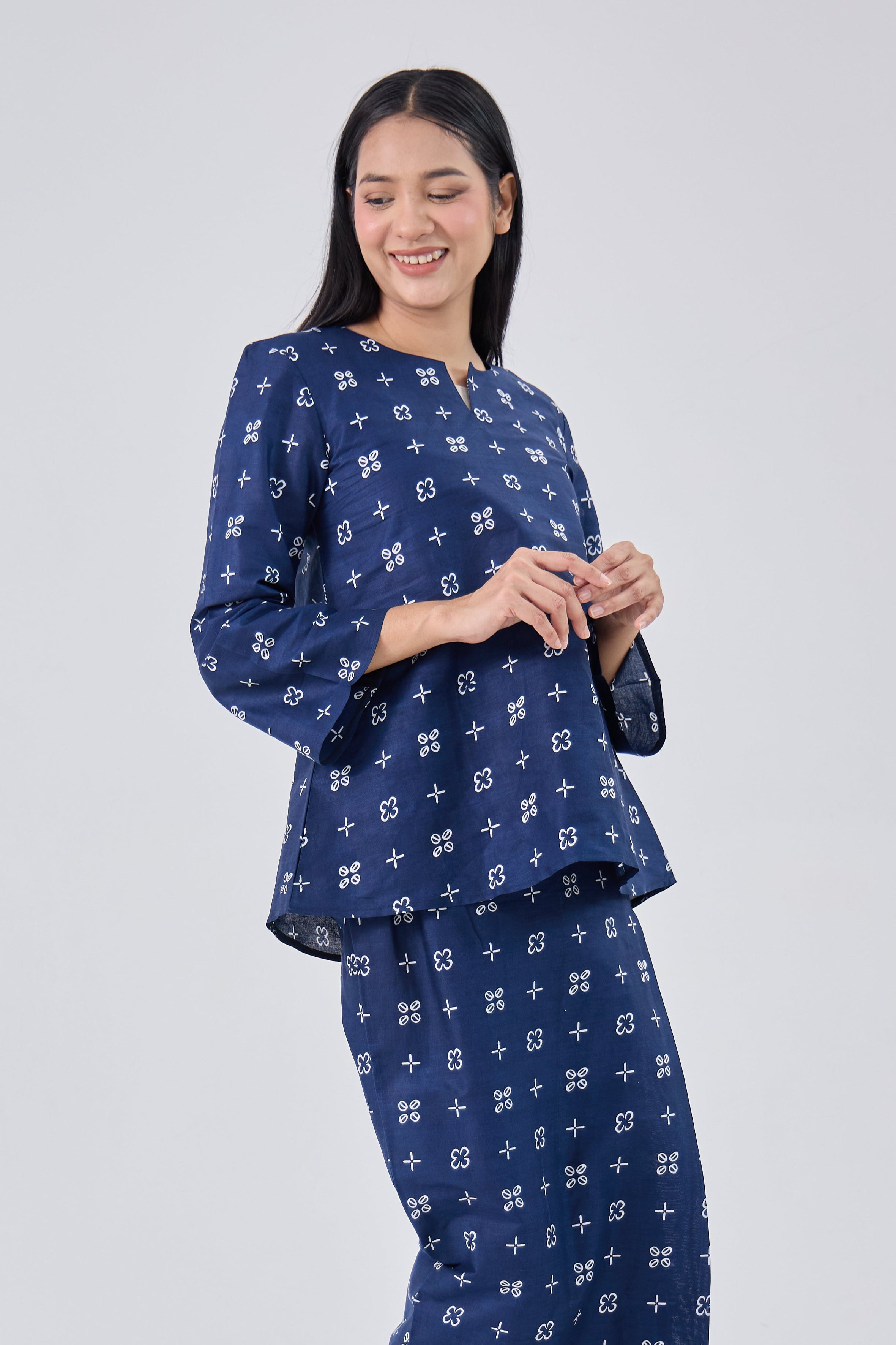 Murni in Blue