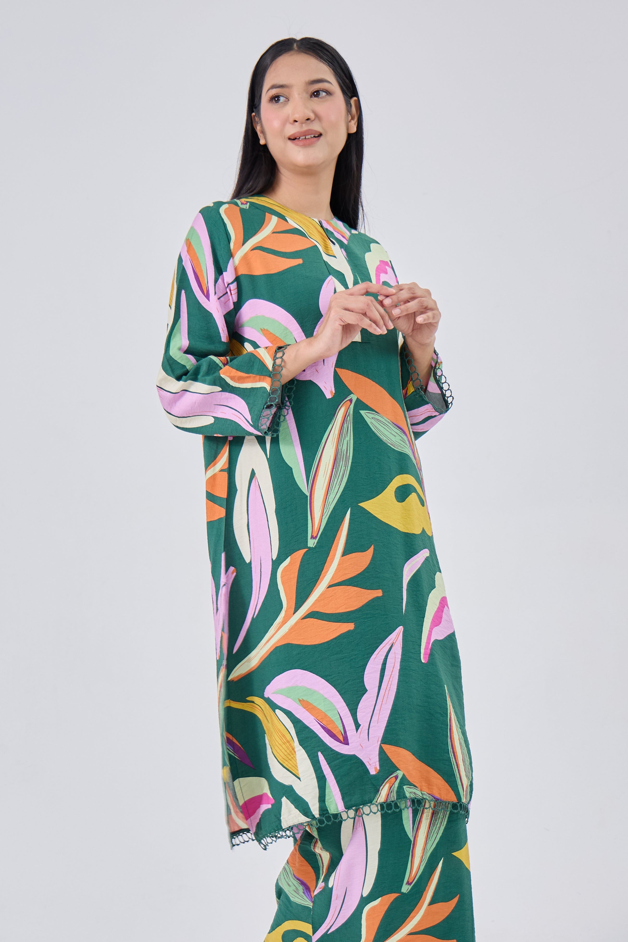 Maisa in Green