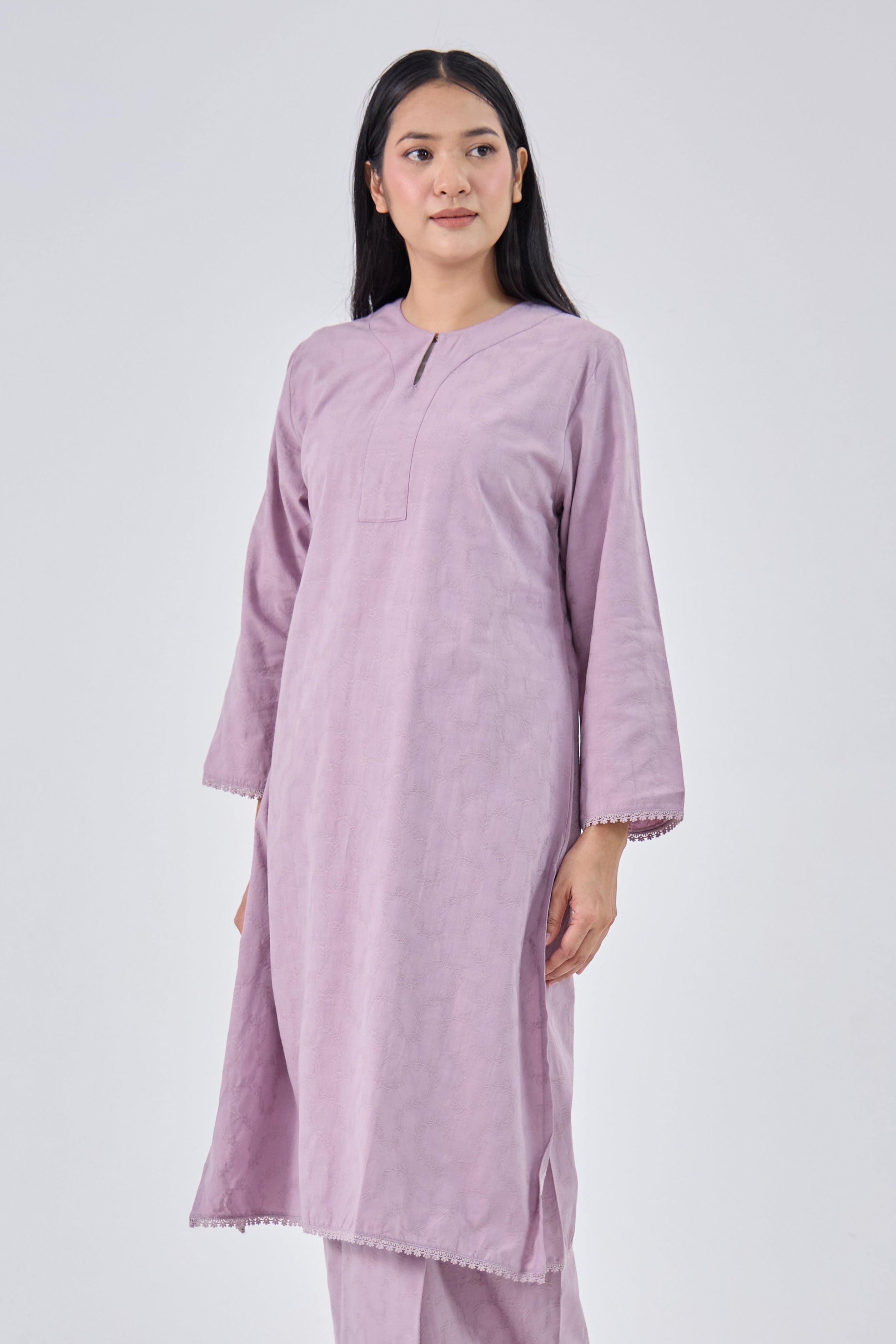 Liana in Purple