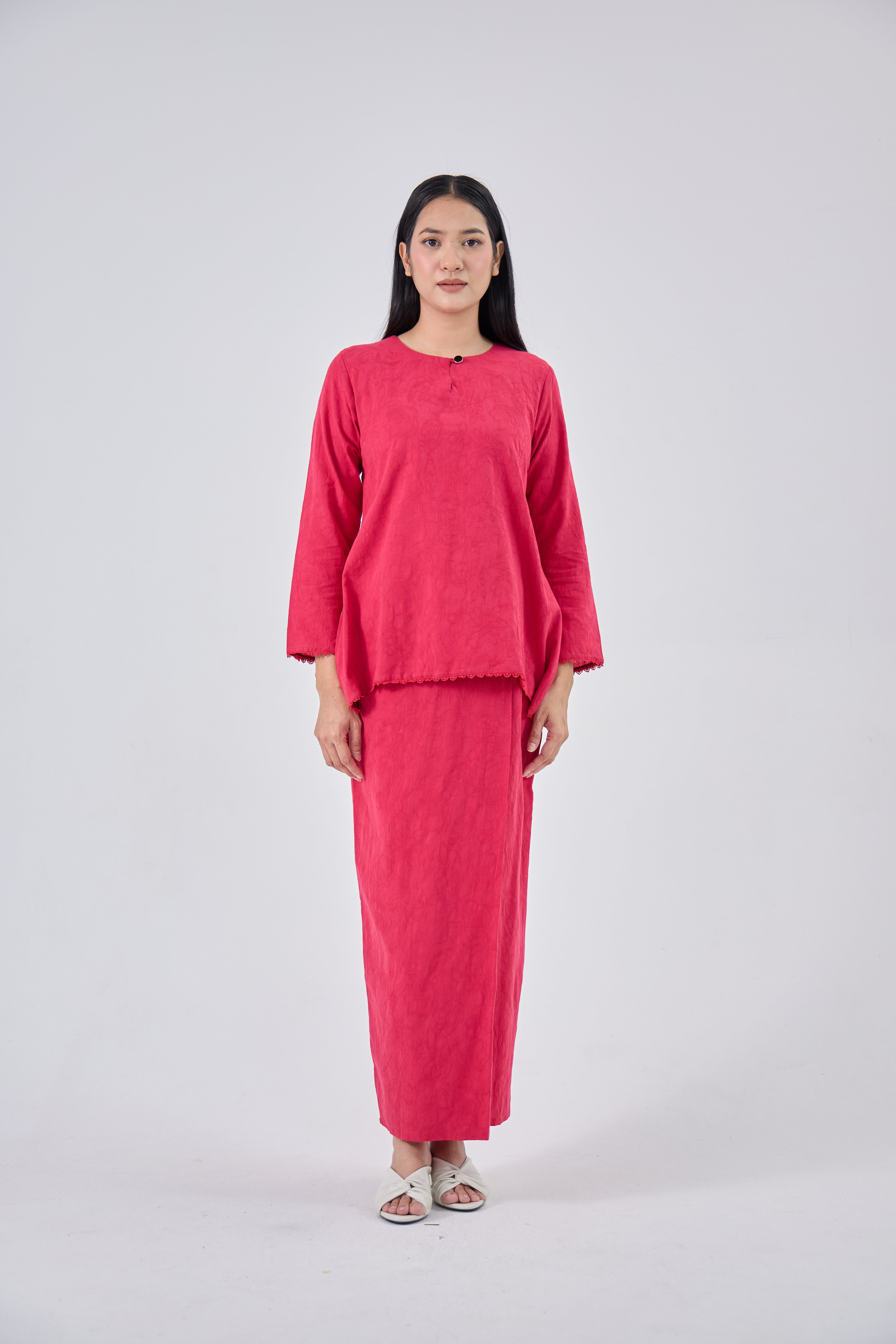Laili in Red