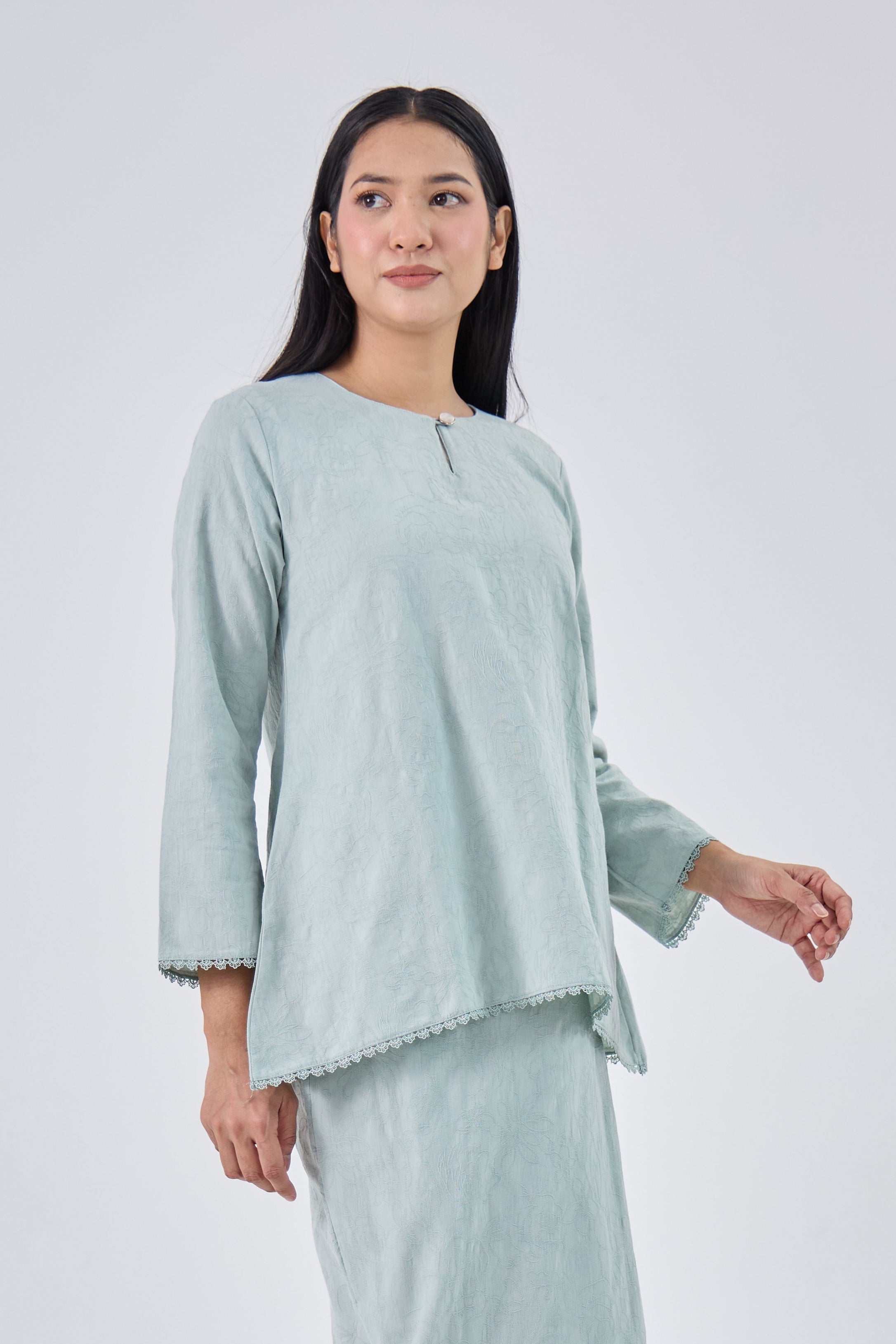 Laili in Green
