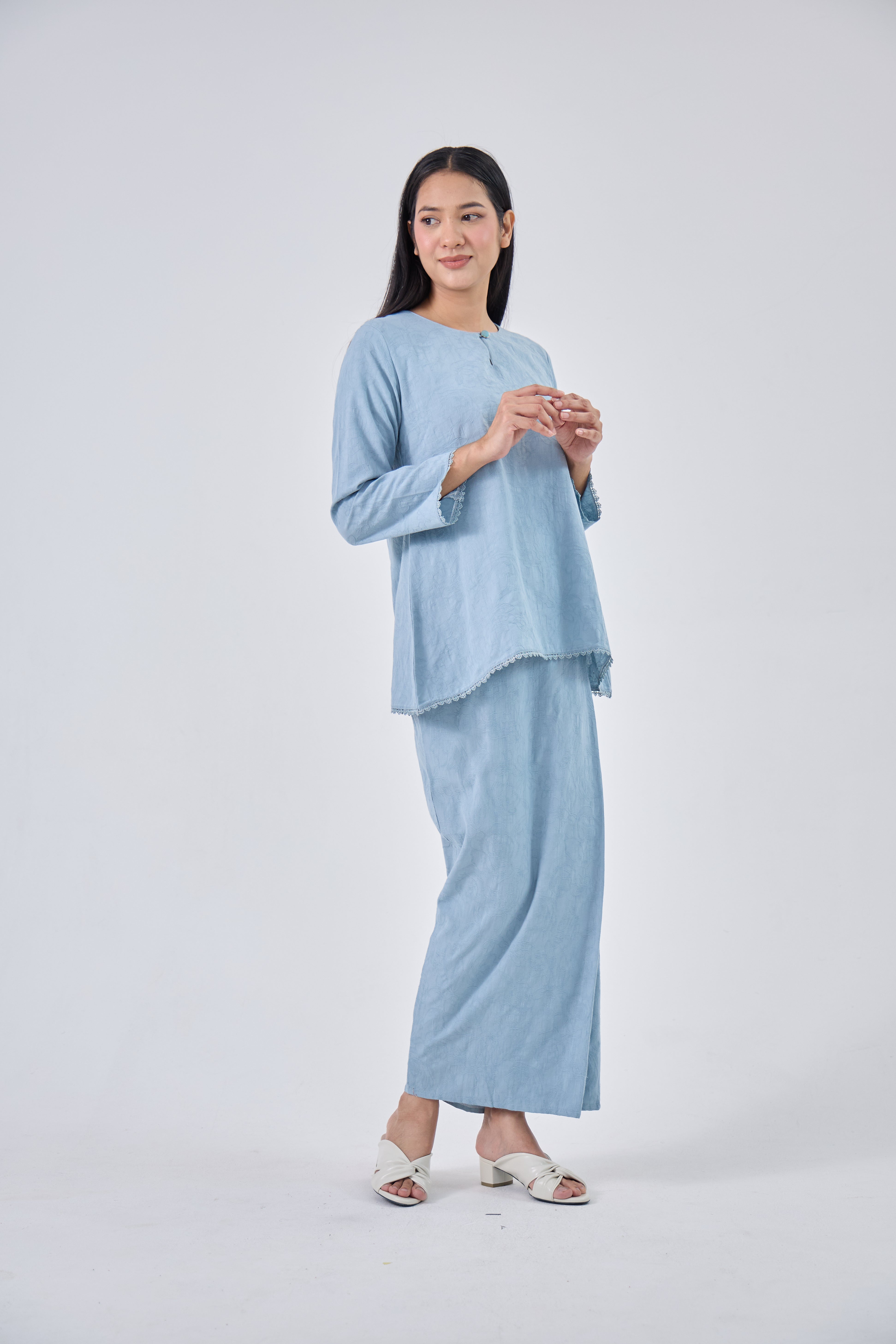Laili in Blue