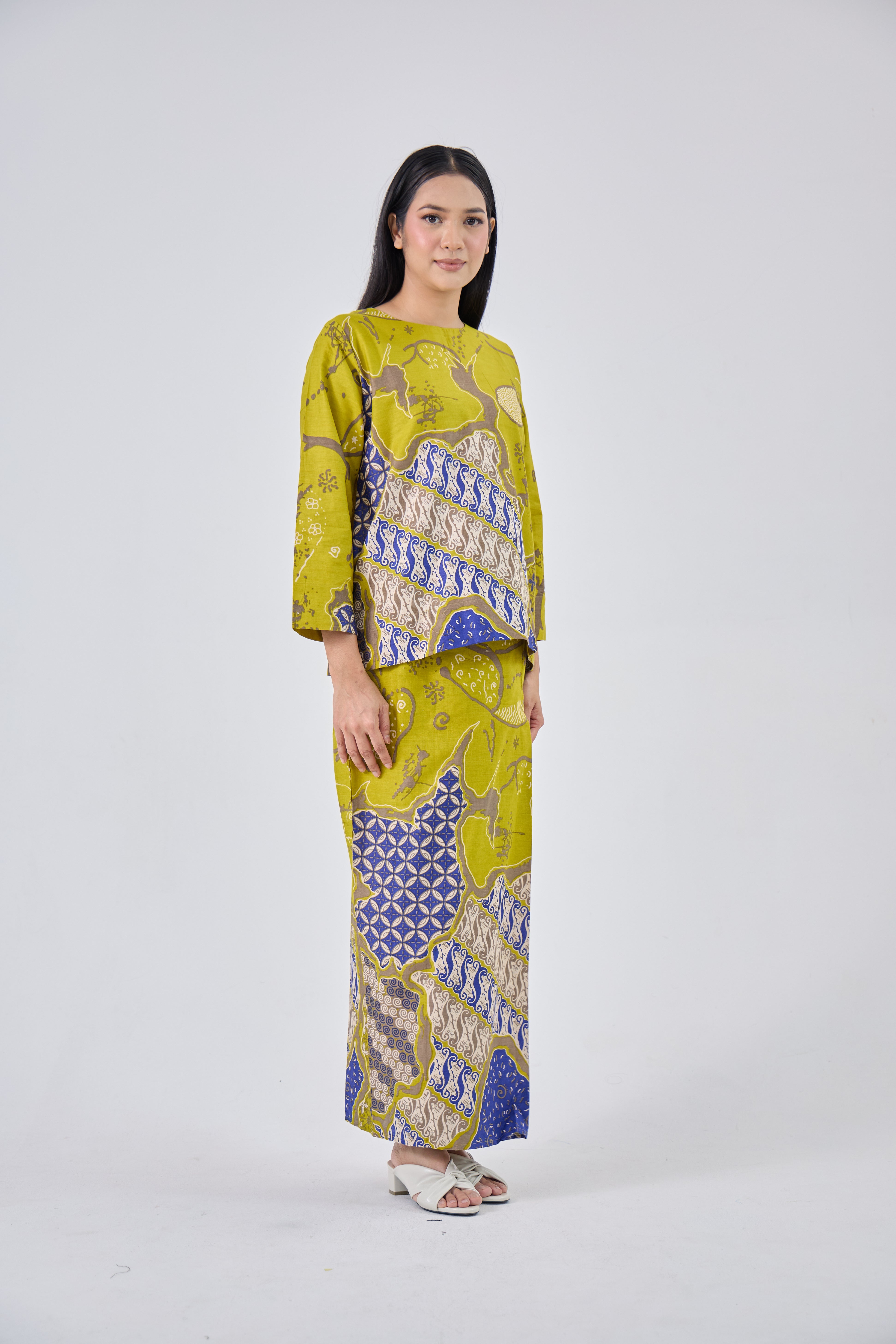 Mirah in Yellow