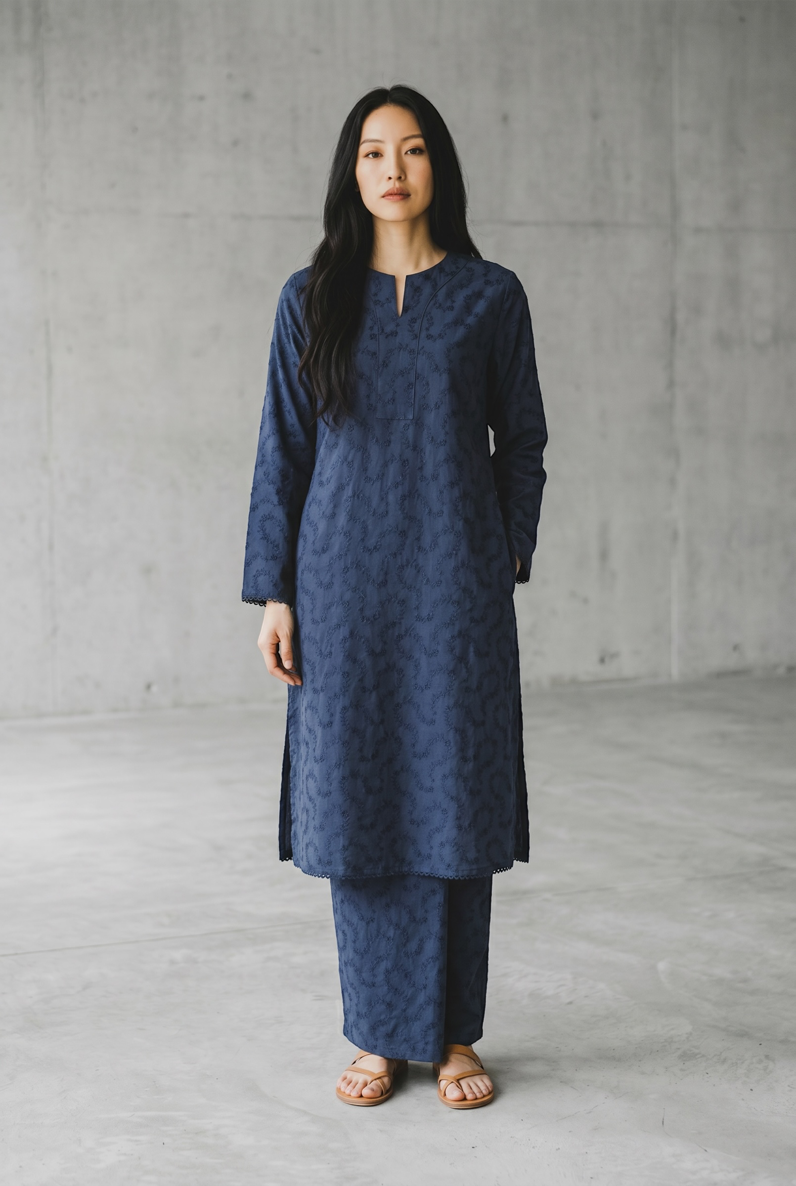 Liana in Dark Blue