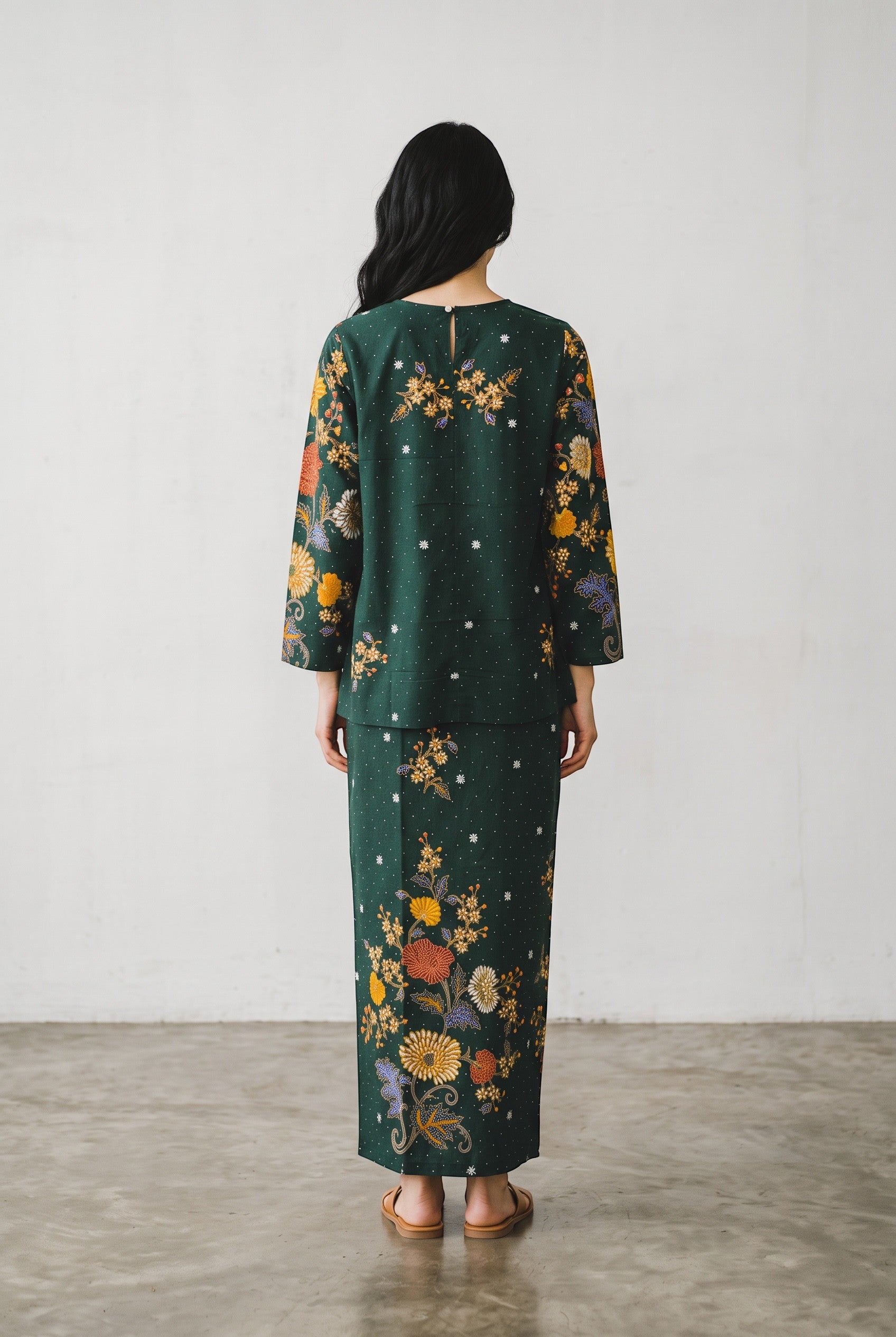PARCA Nayra in Green cotton top and matching sarung with floral batik print and back button detail