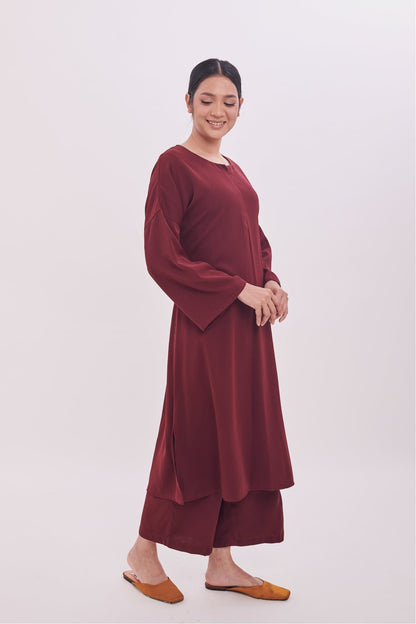 Edza Tunic Top in Maroon