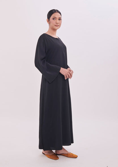 Edza Maxi Dress in Black