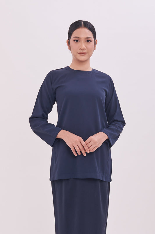 Edza Blouse in Dark Blue