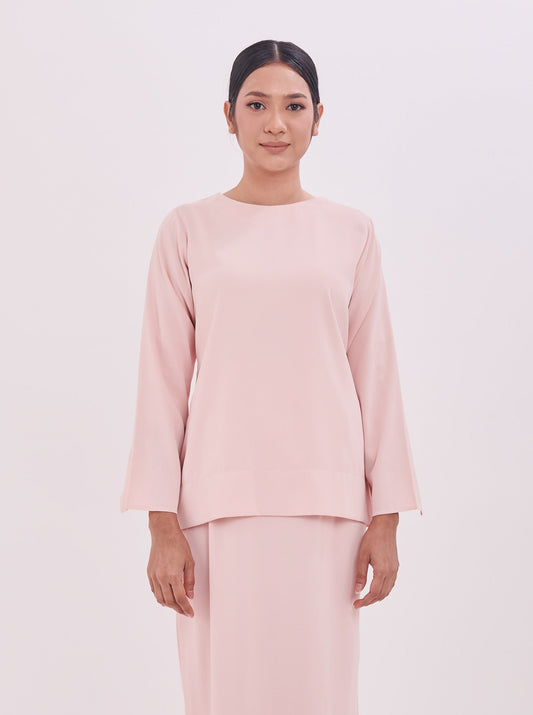 Edza Scallop Top in Soft Pink