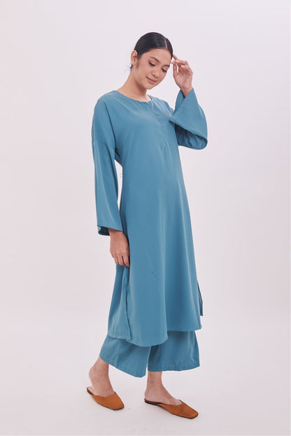 Edza Tunic Top in Turquoise