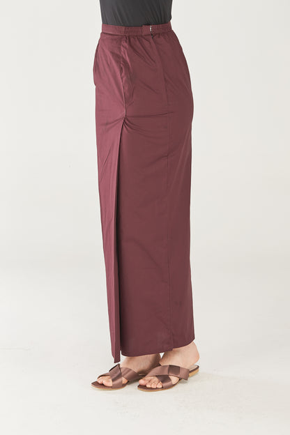 Nazirah Sarung in Maroon